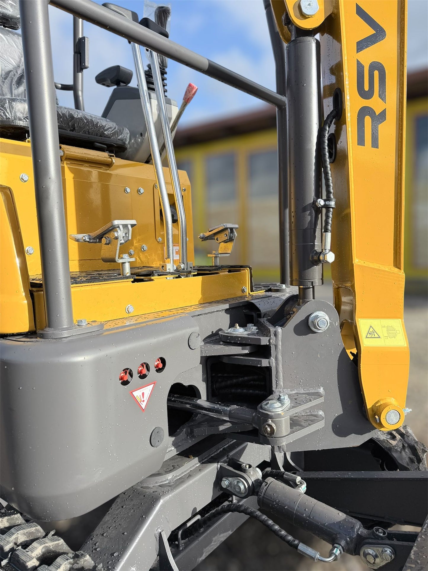 MiniEscavatore 16Q RSV