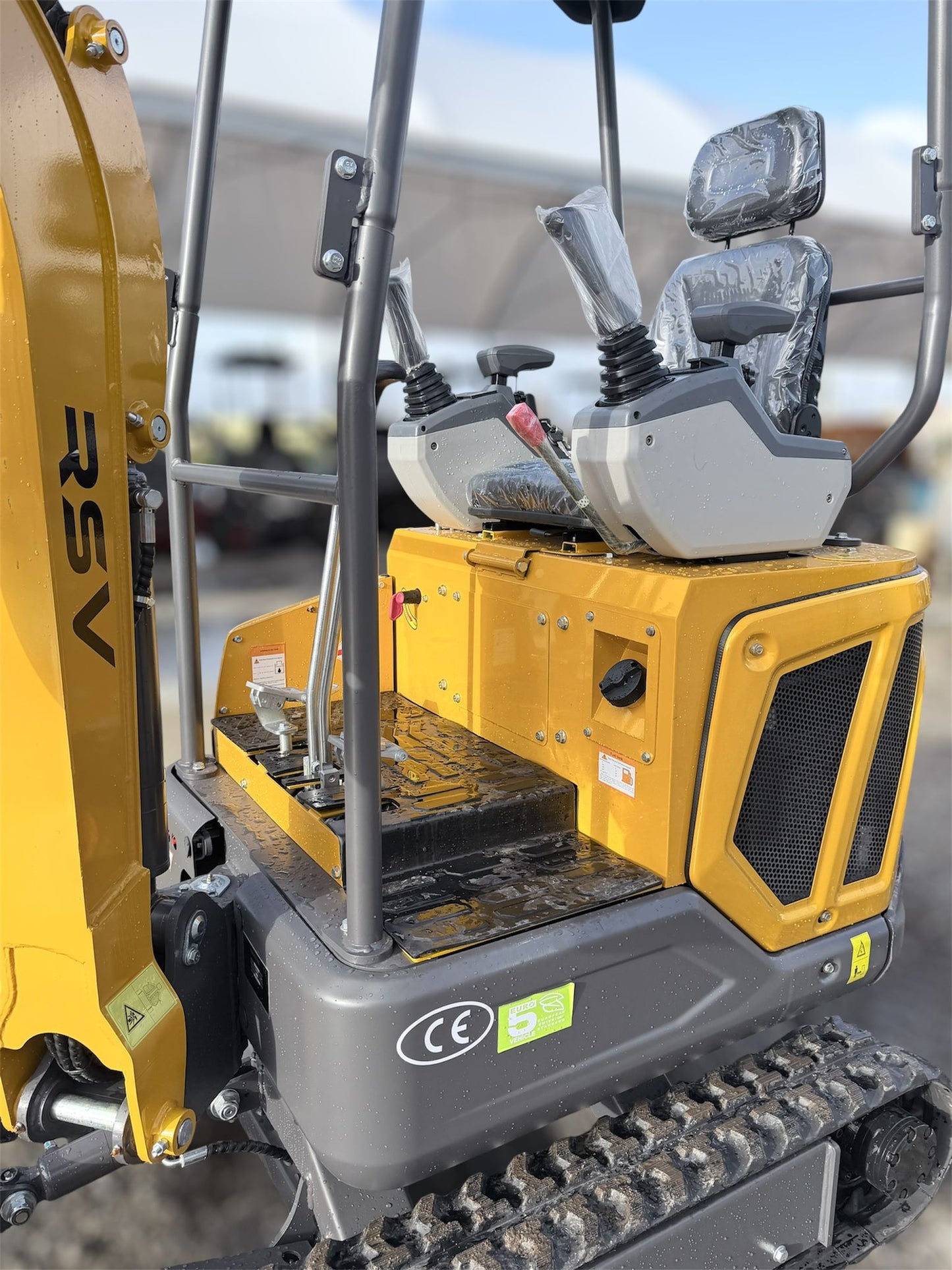 MiniEscavatore 16Q RSV