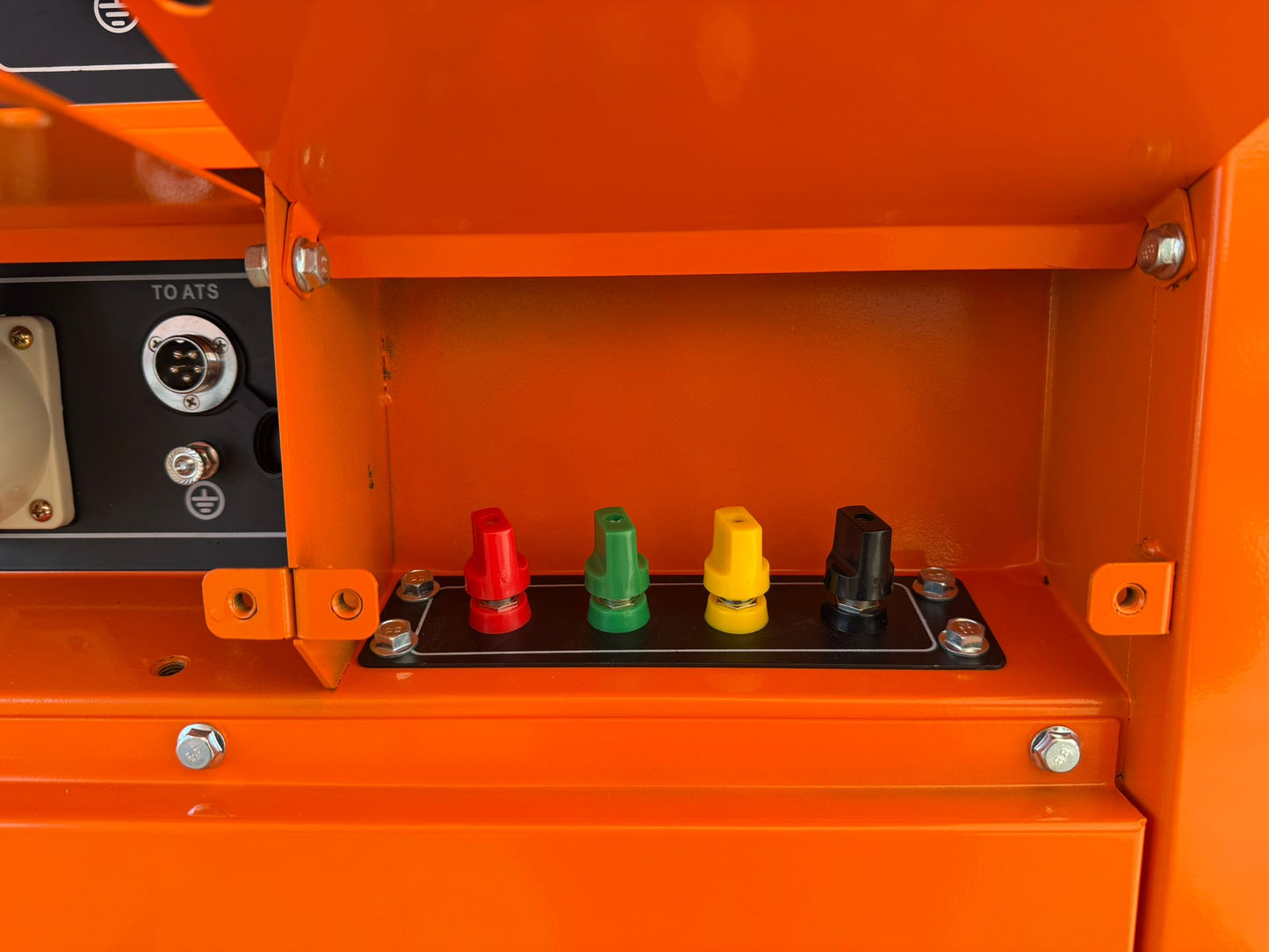 Gruppo elettrogeno genset diesel 15 KW  SPEDIZIONE INCLUSA