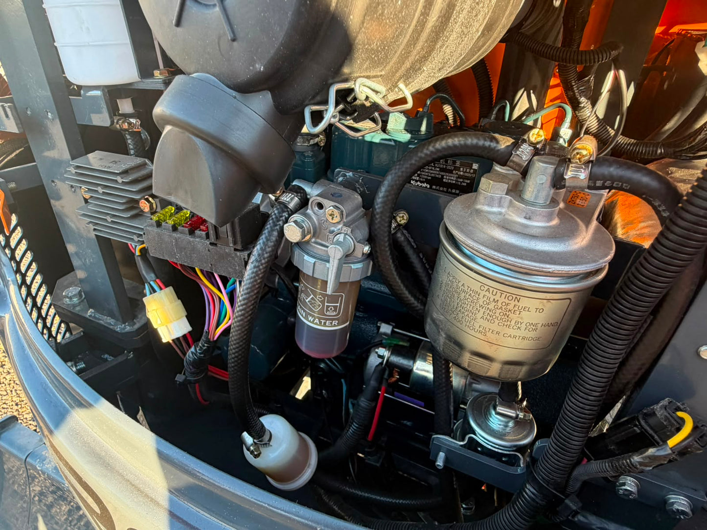 MiniEscavatore 12Q RSV Motore Kubota carro allargabile
