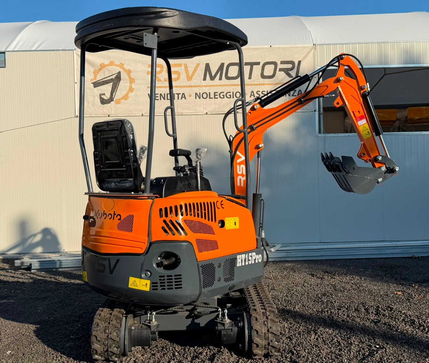 MiniEscavatore 12Q RSV Motore Kubota carro allargabile