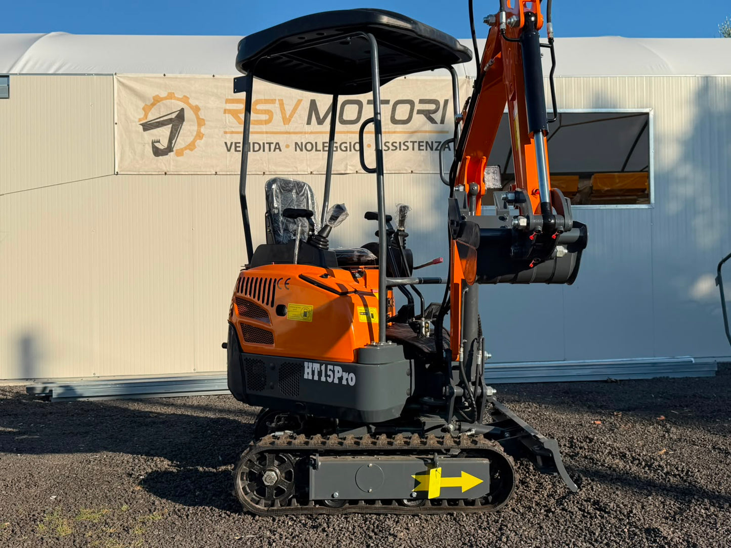 MiniEscavatore 12Q RSV Motore Kubota carro allargabile