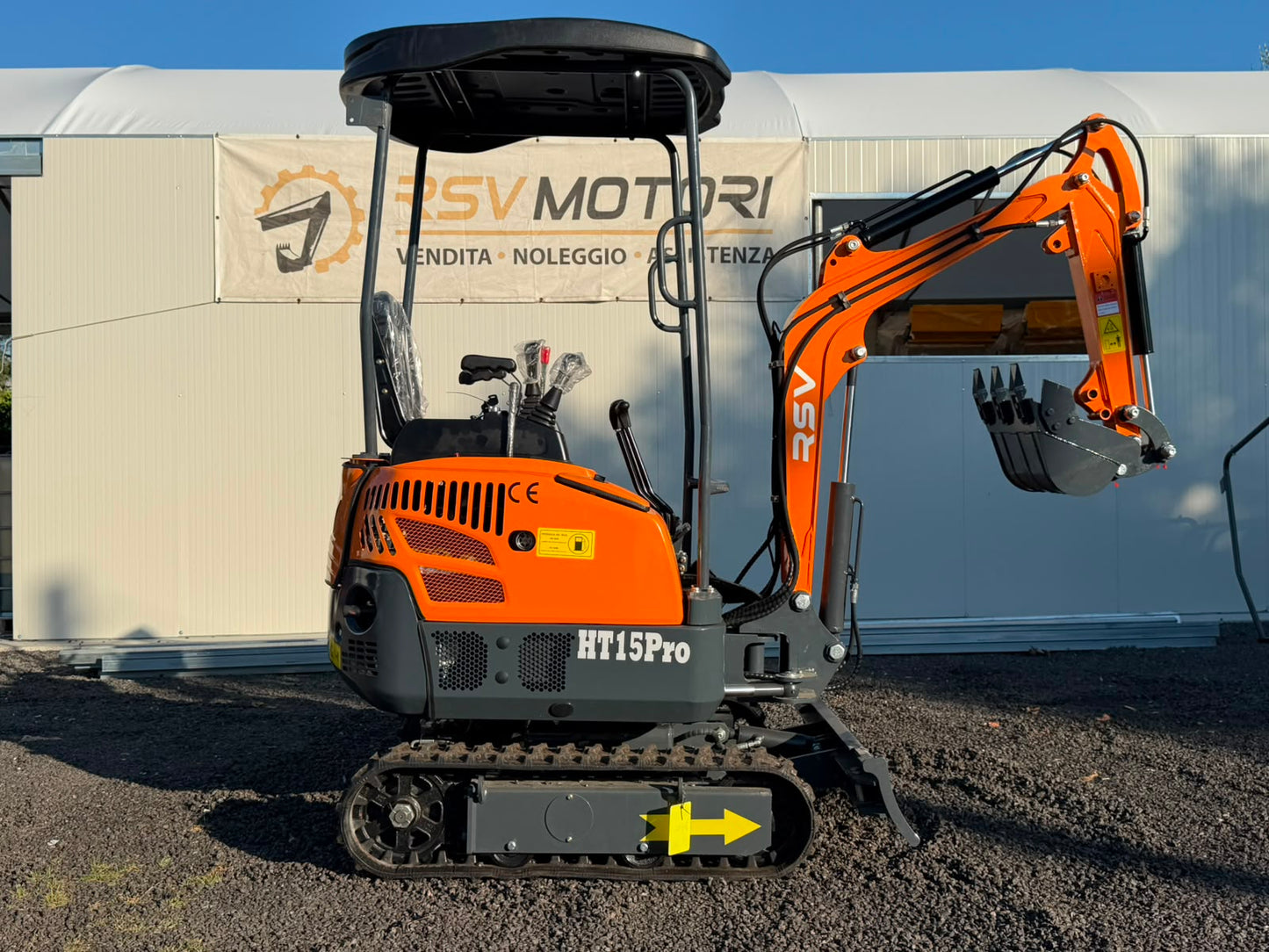 MiniEscavatore 12Q RSV Motore Kubota carro allargabile
